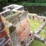 De ru&iuml;ne van Kasteel Brederode aan de rand van de duinen bij Bloemendaal.